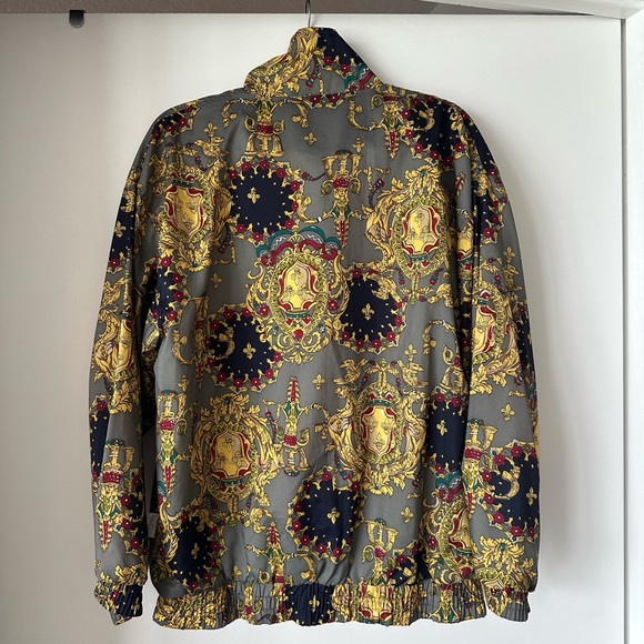 Gold gilded print windbreaker - Picture 6 of 11